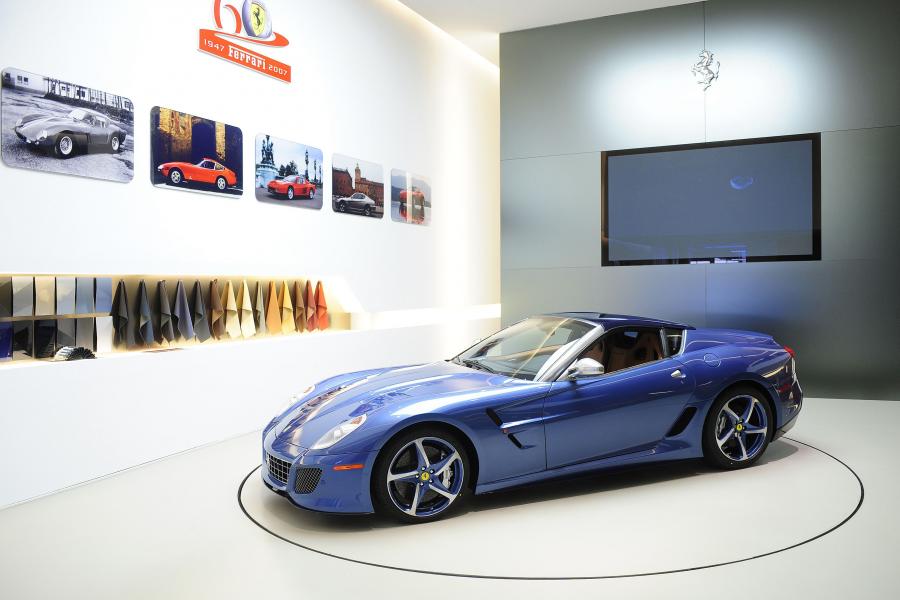  Ferrari Superamerica 45 2011 года  (фото 21 из 27)
